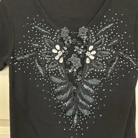 Amanda Adams Couture 100% Cotton (exclusive of embellishment) Short Sleeved Tee - Picture 2 of 7